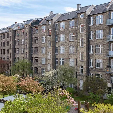 Lejlighed Cozy Next To The Metro København