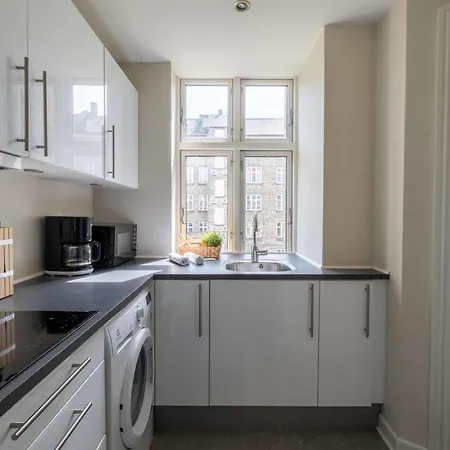 Lägenhet Cozy Next To The Metro Köpenhamn