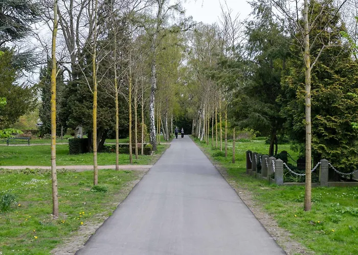 Cozy Next To The Metro Apartment